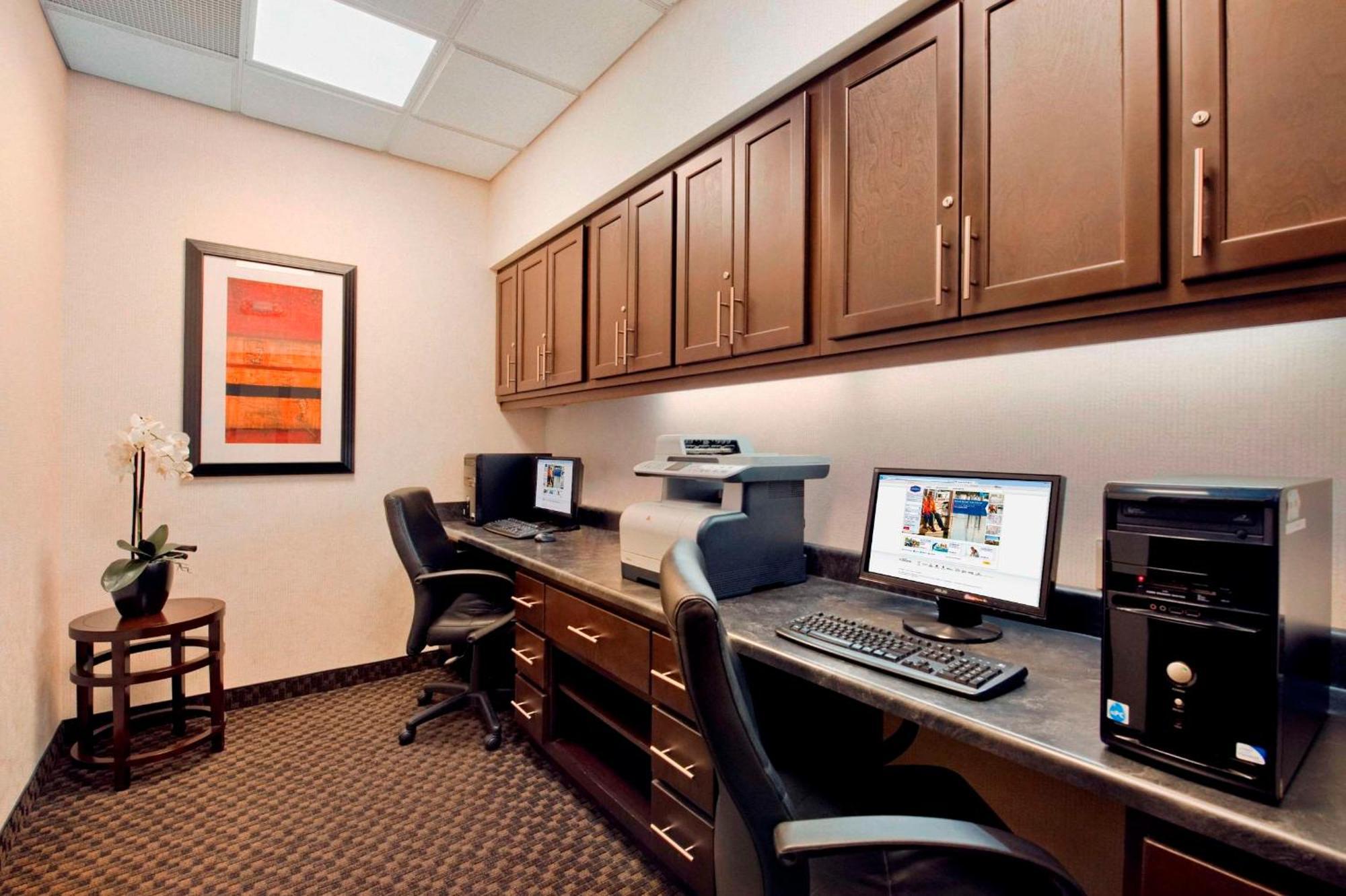 Hampton Inn & Suites Detroit/Airport Romulus Exterior foto