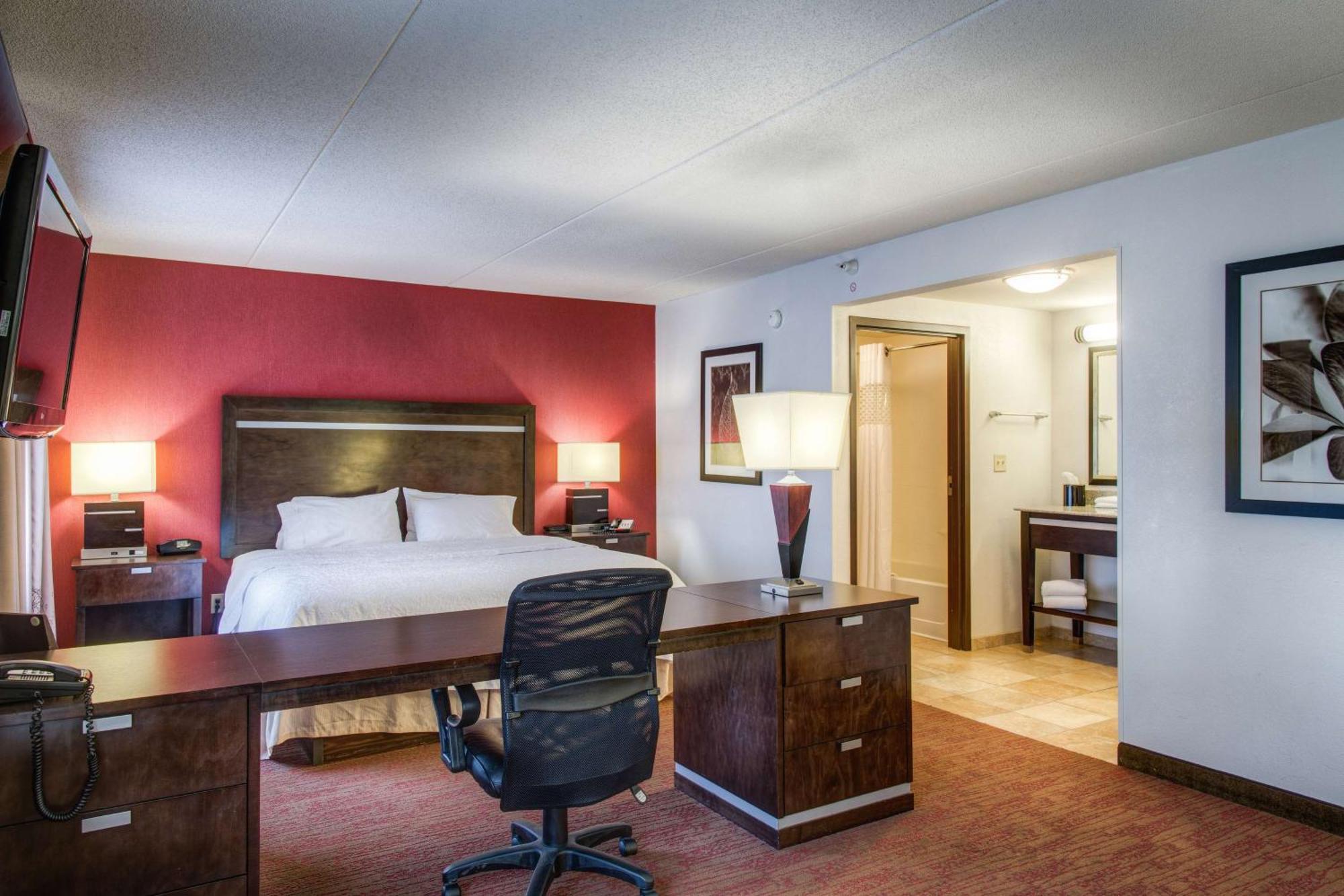Hampton Inn & Suites Detroit/Airport Romulus Exterior foto