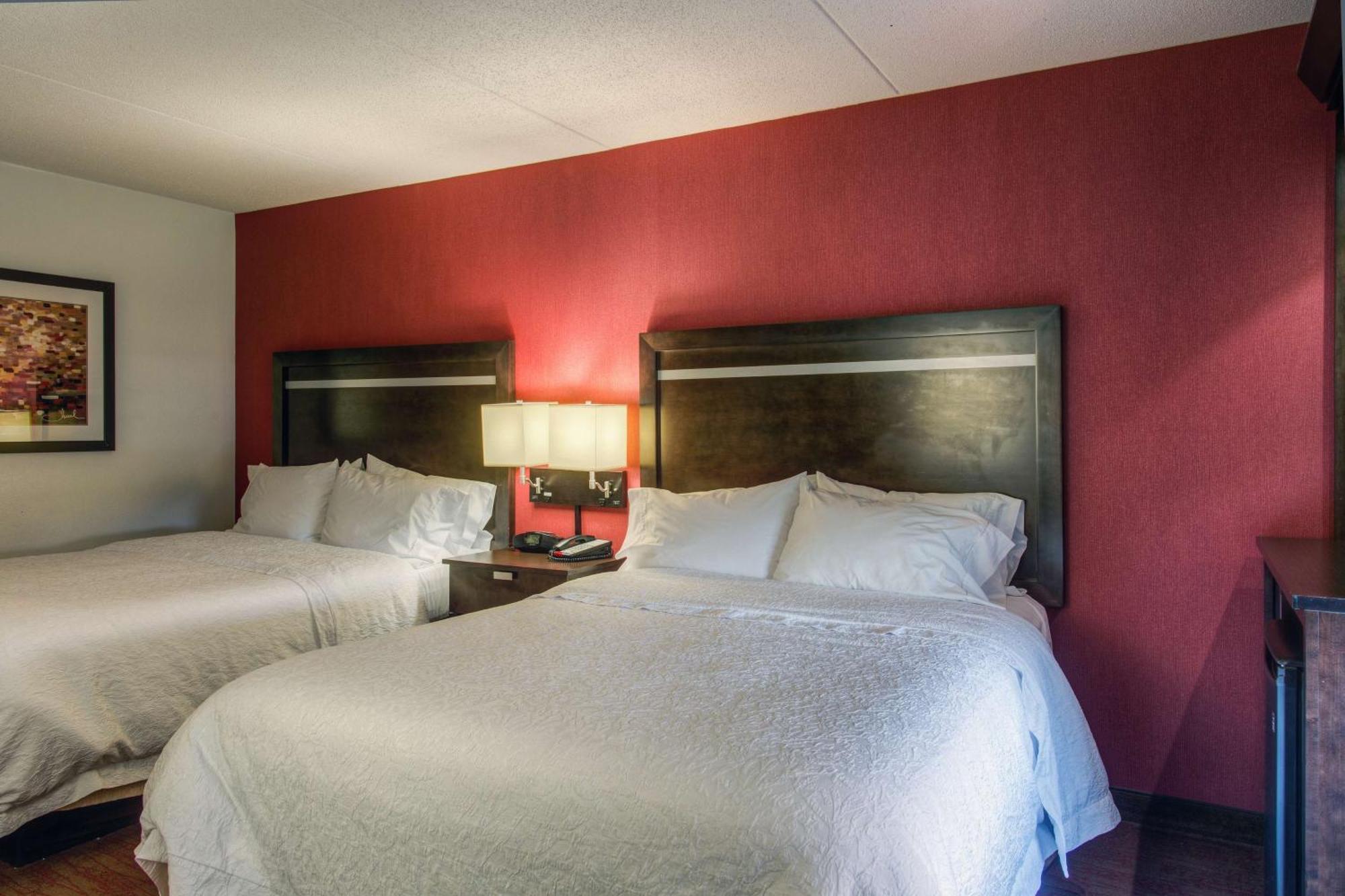 Hampton Inn & Suites Detroit/Airport Romulus Exterior foto