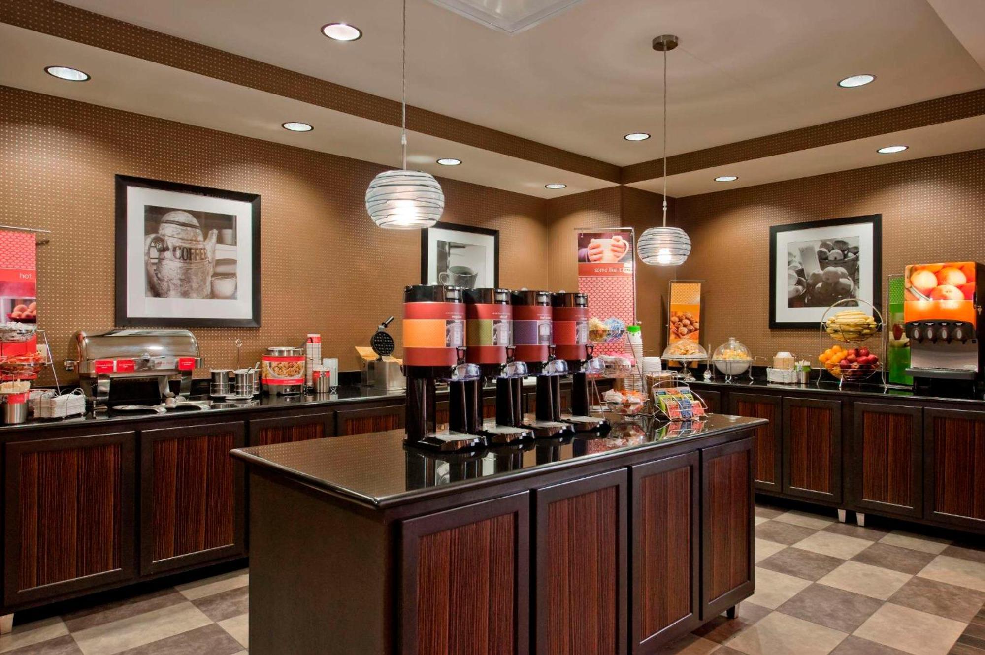 Hampton Inn & Suites Detroit/Airport Romulus Exterior foto